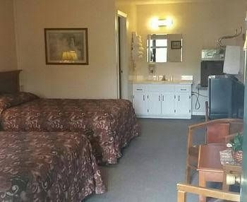 The Valley Motel0