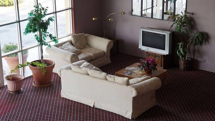 Travelers Inn3
