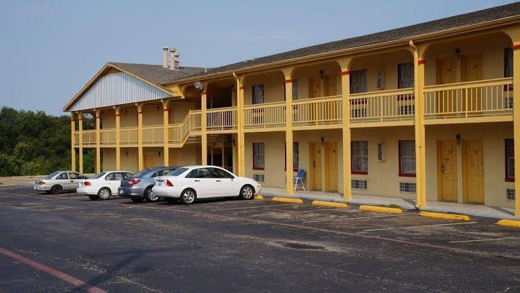 Travelers Inn2