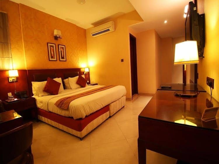 OYO Rooms Income Tax Ashram Road1