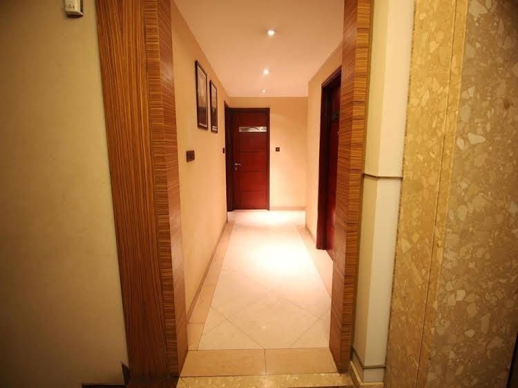 OYO Rooms Income Tax Ashram Road3