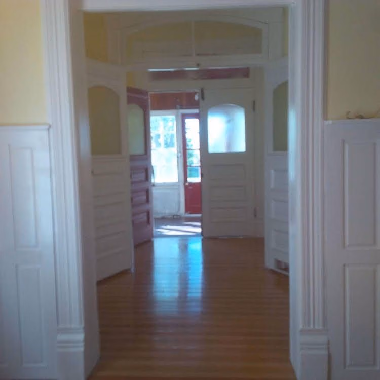 Red Door Inn3