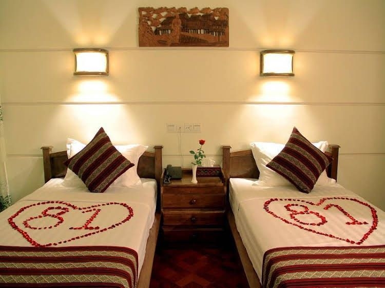 81 Hotel Inlay2
