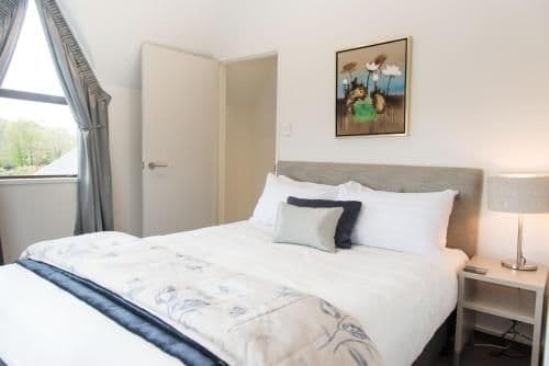 Two-Bedroom Apartment with King and Queen Bed