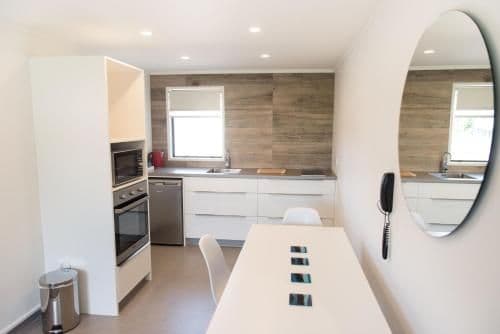 Two-Bedroom Apartment with King Bed and Twin Beds