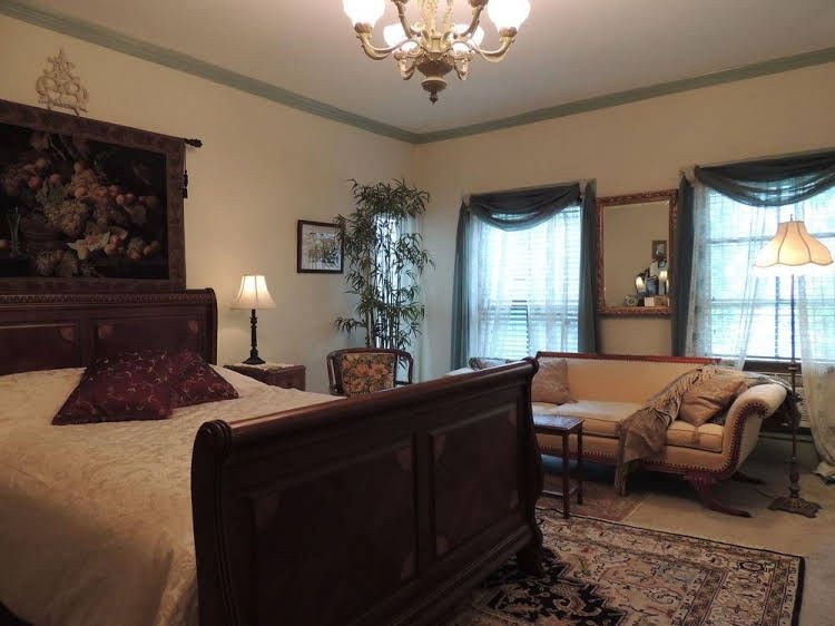1868 Magnolia House Inn2