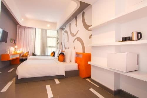 Deluxe Twin Bed