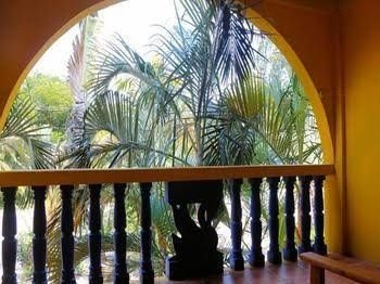 Maya Breeze Inn0