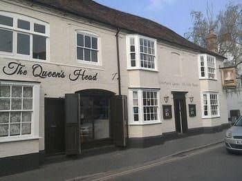 The Queens Head The Queens Head