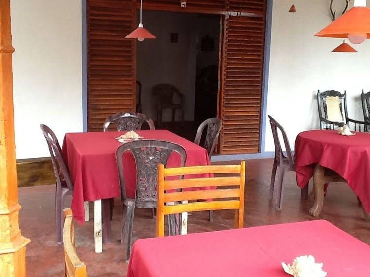 Catamaran Beach Home and Restaurant2