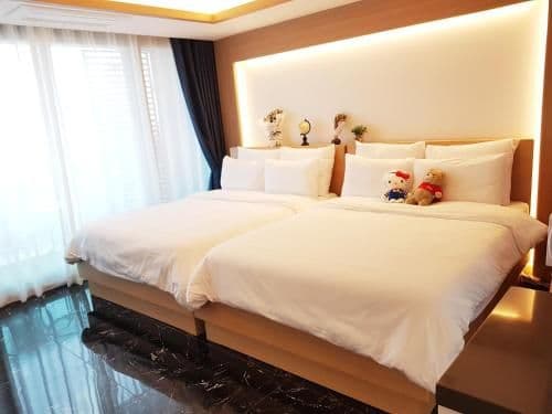 Deluxe Twin Room