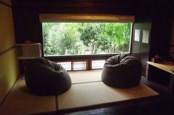 Bright Moon B&B4