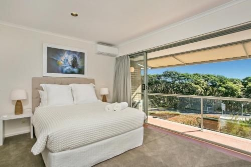 2 James Cook Apartments3