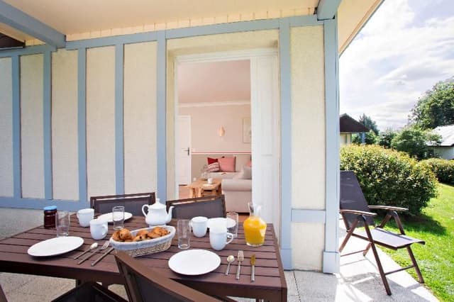 HOUSE SUPERIOR THREE BEDROOMS