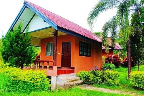 อุ้มผางบุรี รีสอร์ท (Umphangburi Resort)0
