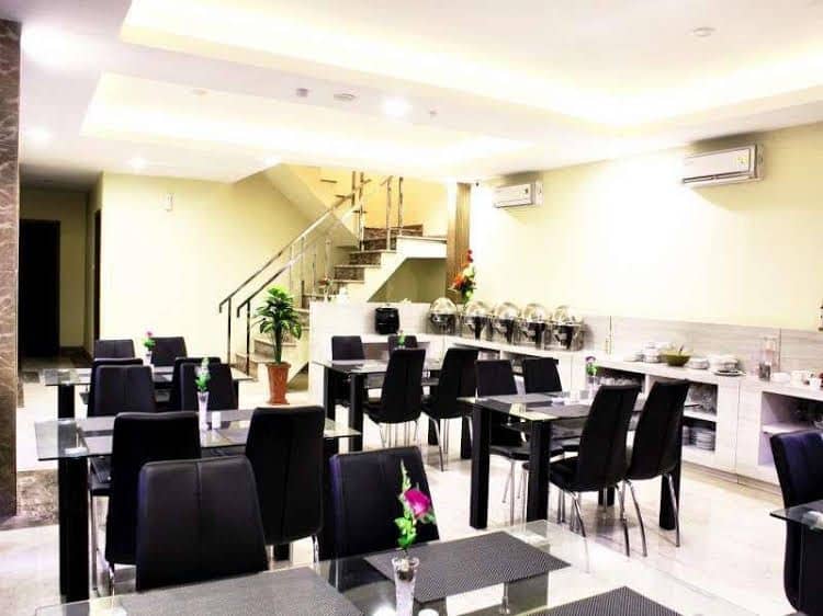 Hotel Raising Makassar Hotel Raising Makassar