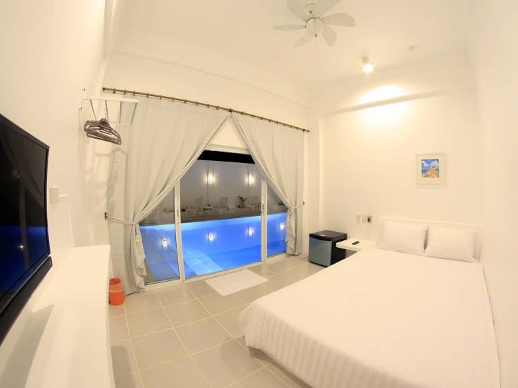 Bluewave Hotel3