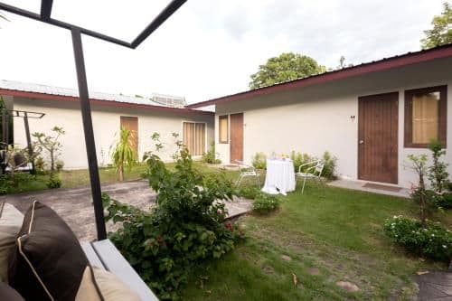 Two-Bedroom Apartment (10 adults + 5 child)