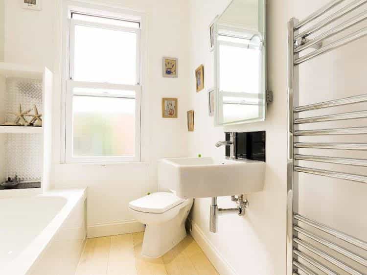 Veeve 3 Bed House On Sunderland Road South Ealing Veeve 3 Bed House On Sunderland Road South Ealing