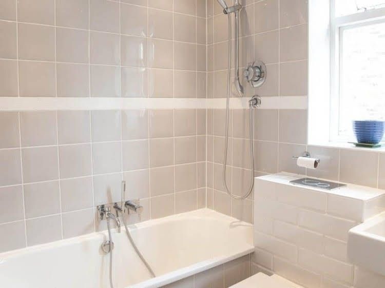 Veeve 3 Bed House On Oakley Road East London4