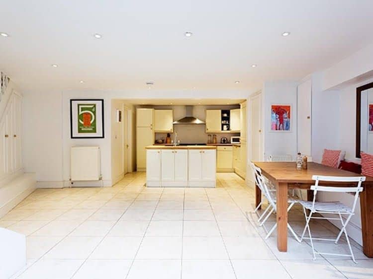 Veeve 4 Bed Family Home With Garden Walkway Fulham Veeve 4 Bed Family Home With Garden Walkway Fulham