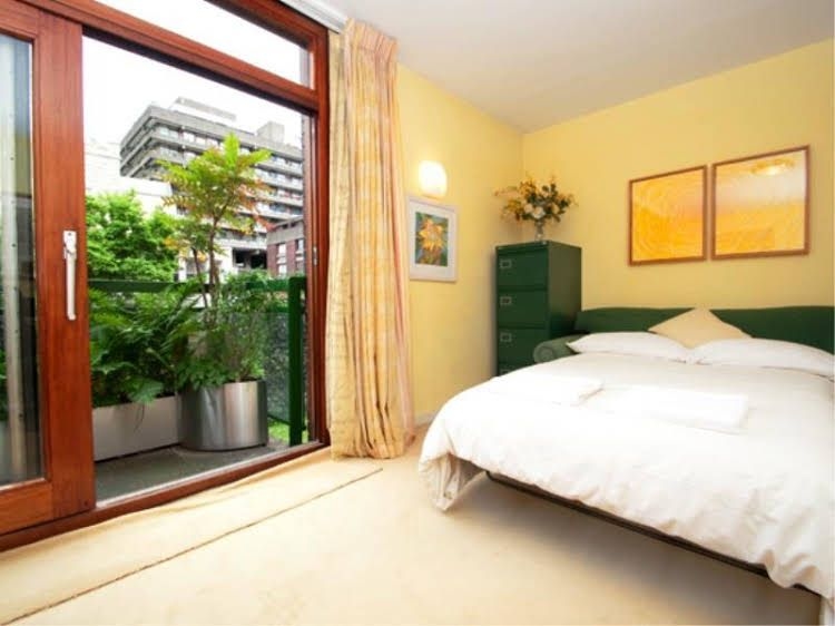 Veeve Four Bed House With Roof Terrace City Of London3