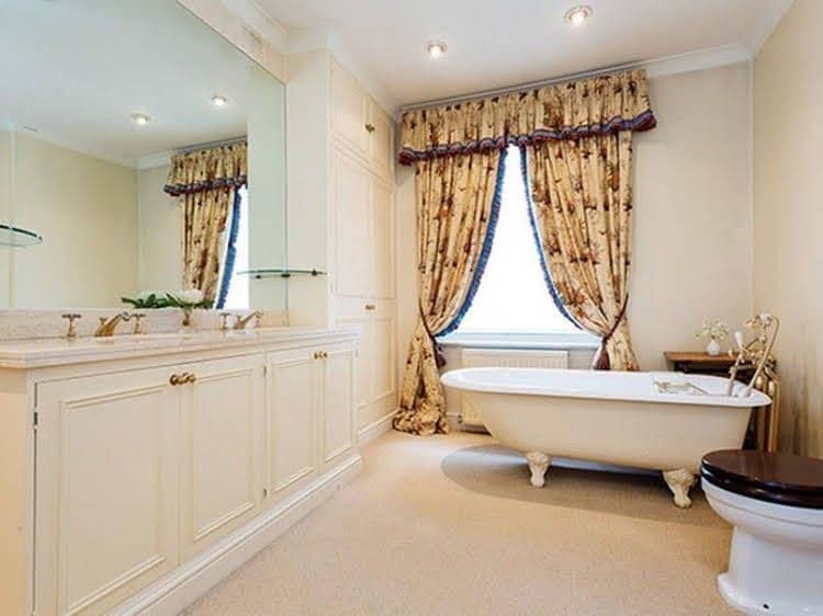 Veeve 5 Bedroom House In Brook Green Near Kensington Veeve 5 Bedroom House In Brook Green Near Kensington