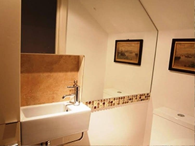 Veeve 2 Bed House Fifth Avenue Queen S Park Veeve 2 Bed House Fifth Avenue Queen S Park
