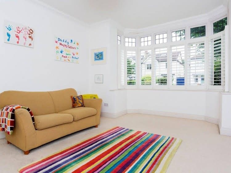 Veeve 4 Bed House On Emlyn Road West London4