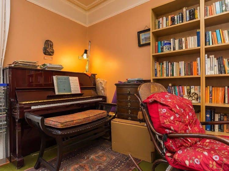 Veeve SemiDetached 3 Bed House On Clovelly Road Ealing Veeve SemiDetached 3 Bed House On Clovelly Road Ealing