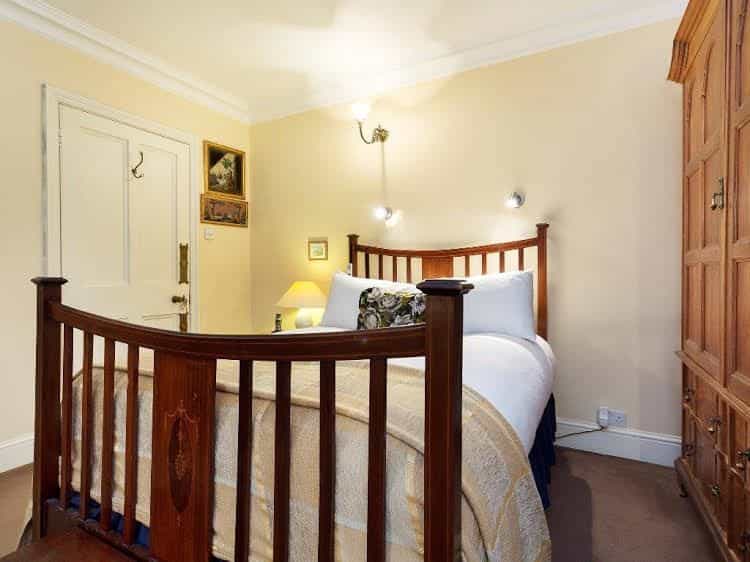 Veeve 4 Bed Kensington House On Kensington Church Street Veeve 4 Bed Kensington House On Kensington Church Street