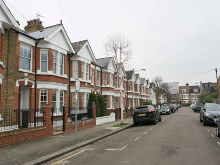 Veeve Wonderful 4 Bed Family Home Bangalore Street Putney4