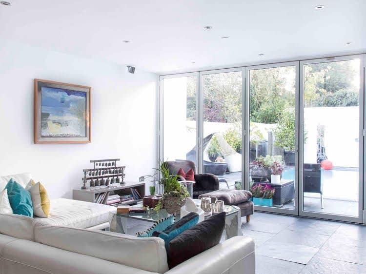 Veeve 4 Bed House With Swimming Pool Alverstone Road Willesden Veeve 4 Bed House With Swimming Pool Alverstone Road Willesden