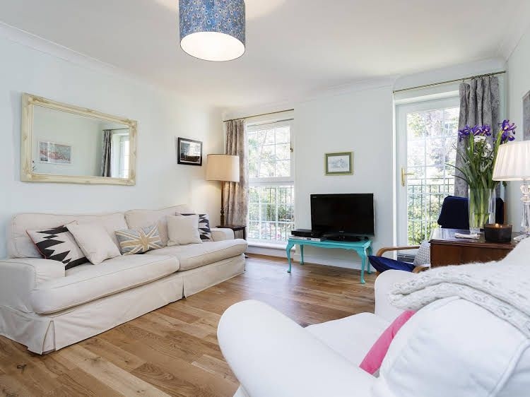 Veeve 3 Bed Flat With Parking Walford Road Stoke Newington0