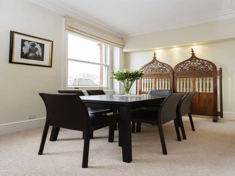 Veeve Two Bed Apartment Gledhow Gardens Kensington3