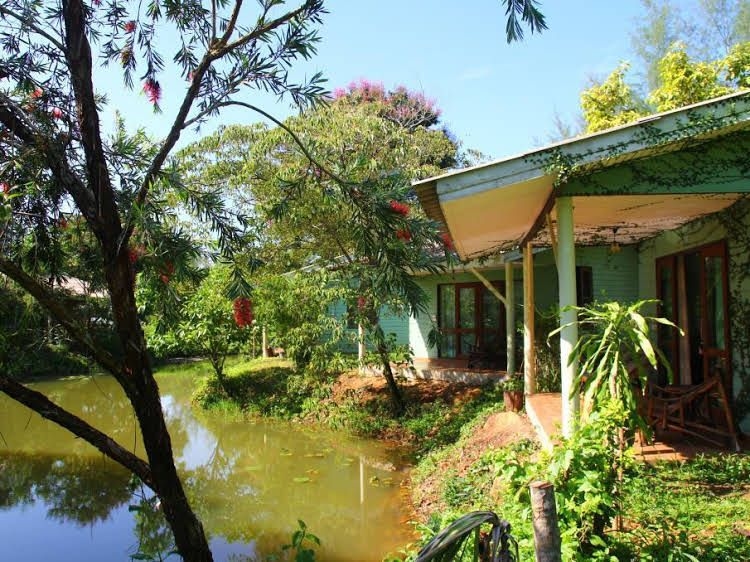 Kohmak Riverside Resort4