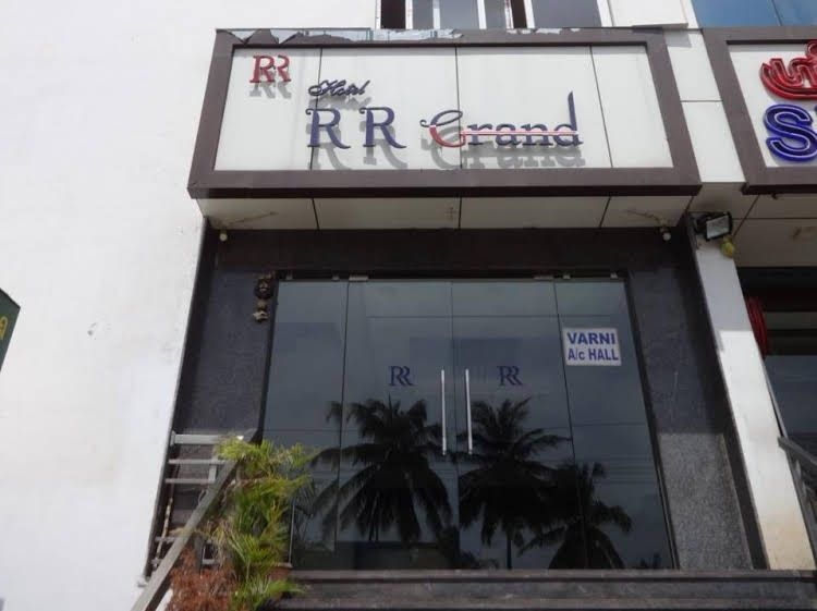 Hotel RR Grand0