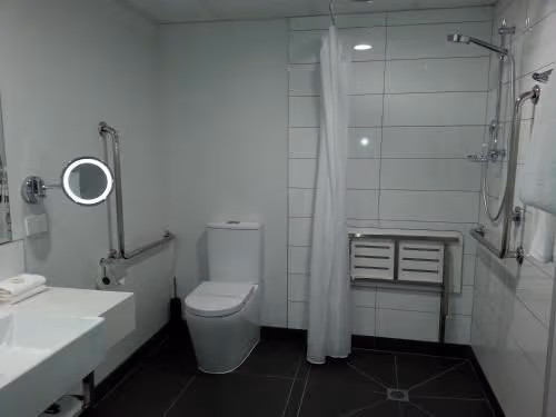 One-Bedroom Suite - Disability Access