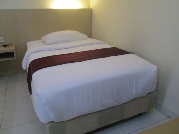 Hotel 993
