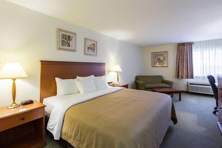 Econo Lodge Inn and Suites West Econo Lodge Inn and Suites West
