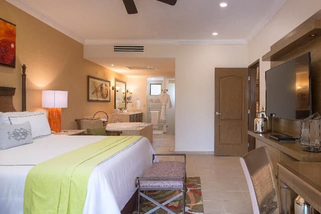 SUITE TWO BEDROOMS