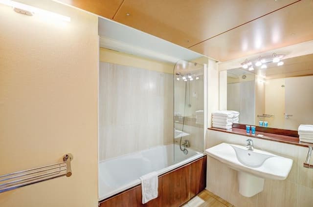 APARTMENT CAPACITY 6