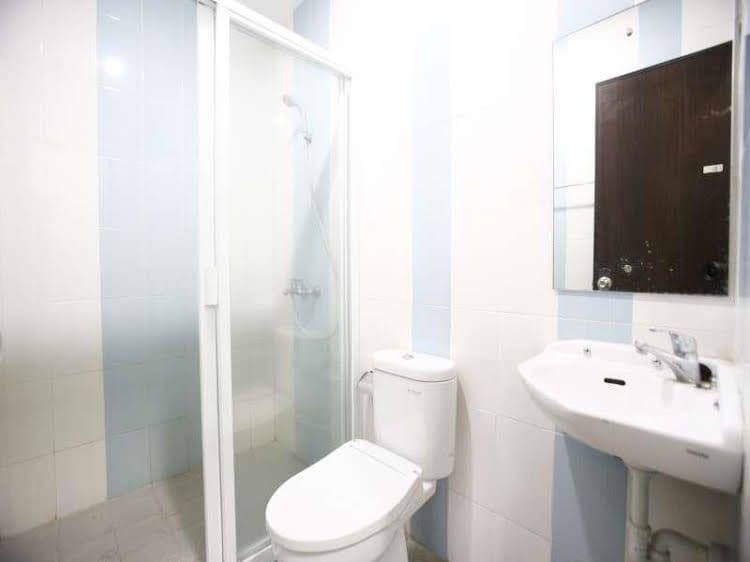 RedDoorz @ Karet Kuningan RedDoorz @ Karet Kuningan