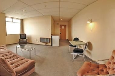 Equestrian Hotel3