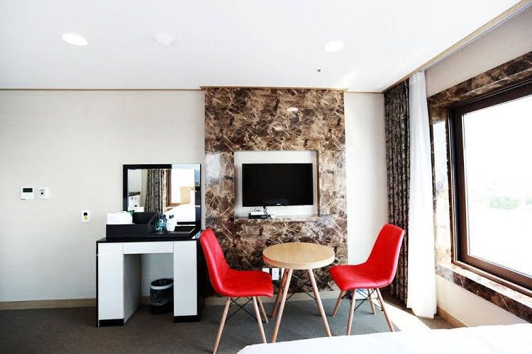 Acroview Hotel3