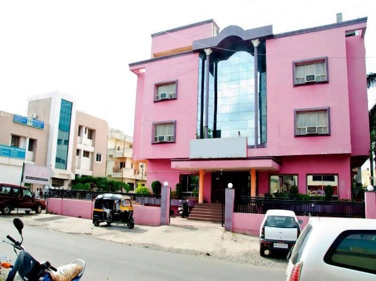 Vista Rooms at M.G.M College4
