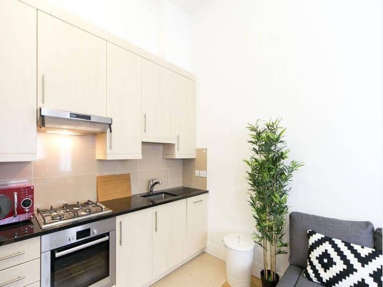 FG Property Earls Court- Castletown Road FG Property Earls Court- Castletown Road