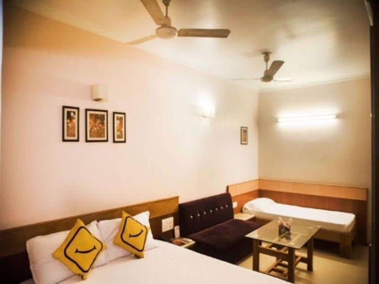 Vista Rooms at Azad Market Vista Rooms at Azad Market