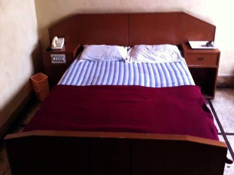 Vista Rooms at Hosur Bus Stand Vista Rooms at Hosur Bus Stand