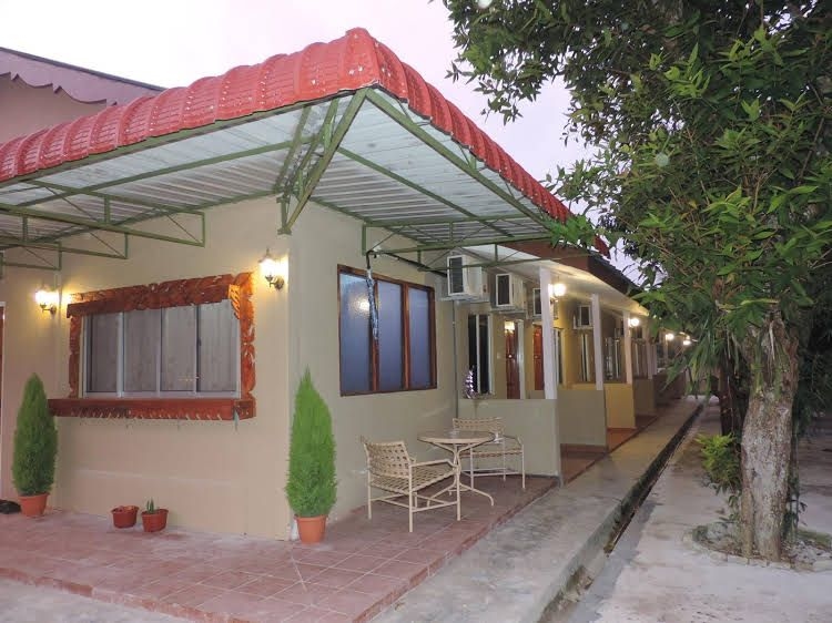 Anies Village4